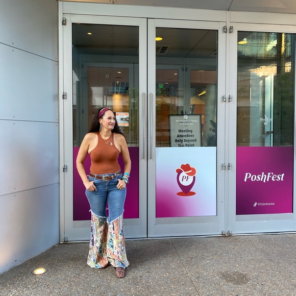 Aloha y’all! 👋🏼 ♥️ bry rhymes with 🍟 - Picture 10 of 14